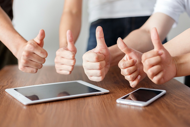 攝圖網(wǎng)_500486822_商務團隊堆手（企業(yè)商用）